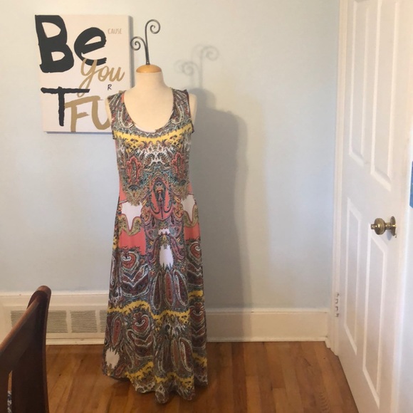 Versona Dresses & Skirts - Paisley Maxi